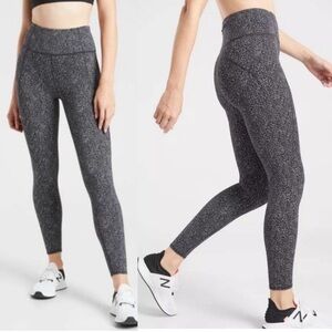 Athleta Lightning Static 7/8 Tight Leggings Size S